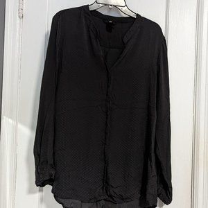 H&M - Grey Button top with dot accent - 14